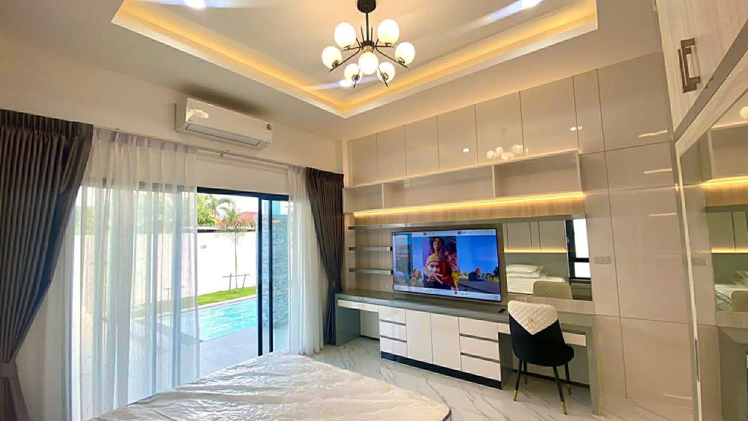 Luxury pool villa Pattaya | SVLM Thailand